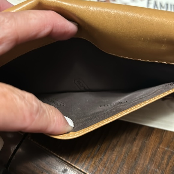 Coach made in Spain smooth leather wallet - Picture 5 of 10